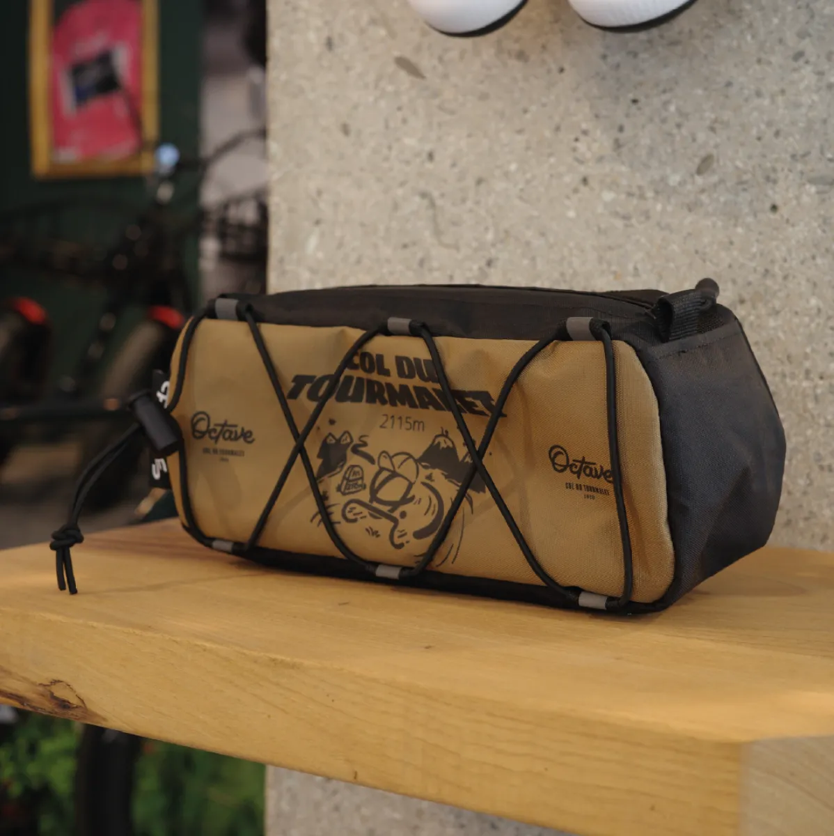 Handlebar Bag Octave 1.5L - Image 2